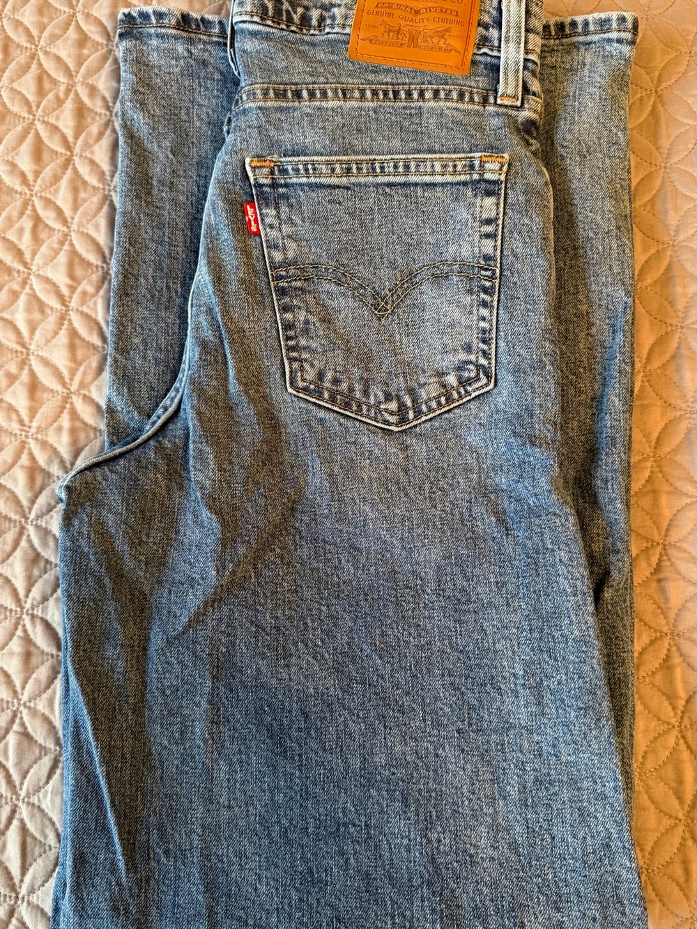 Levi's Women's Light Blue Relaxed Jeans